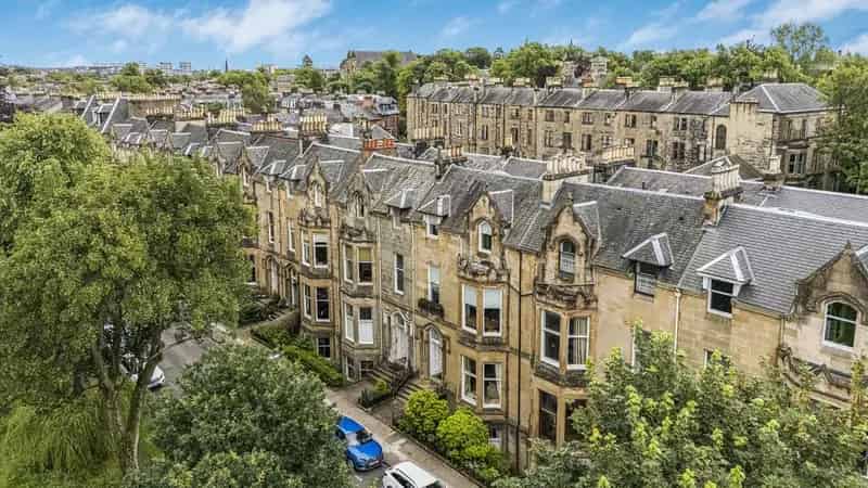 4 Bedroom Flat for Sale in Glasgow