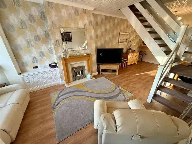2 Bed Terrace House For Sale Loft Conversion Potential