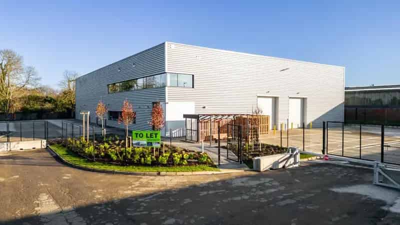 Light Industrial Warehouse Unit Near A5 Junction