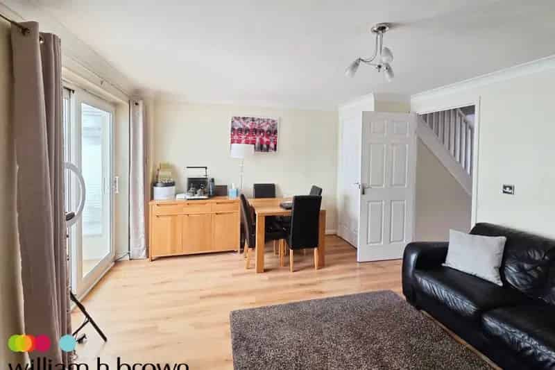 4 Bed Semi-Detached House To Let