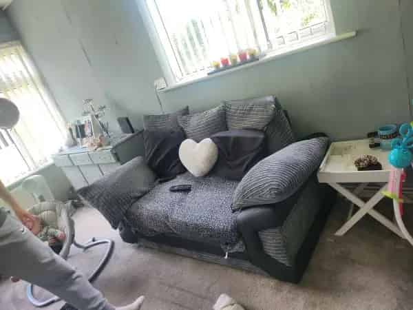 1 Bedroom Flat Near Bolton-bury Bus Route and Leverhulme Park