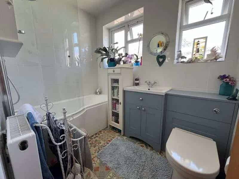 2 Bed Detached Bungalow For Sale