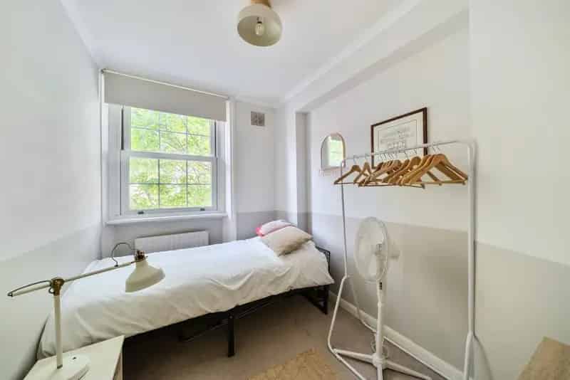 Two Bedroom Flat near King's Cross - Modern & Chain-Free