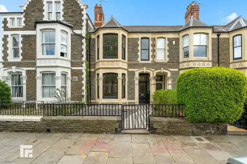 4 Bedroom Terraced House for Sale in Pontcanna