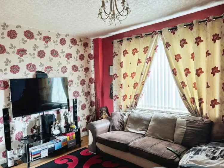 3 bedroom flat for sale