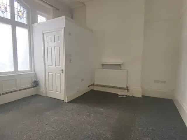 Sefton Park Studio Apartment - Utilities Included - Zero Deposit