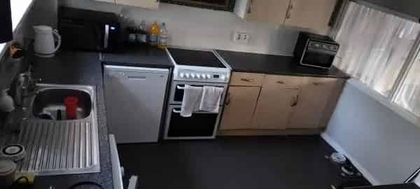 3 Bed Maisonette Near Park  Pet Friendly