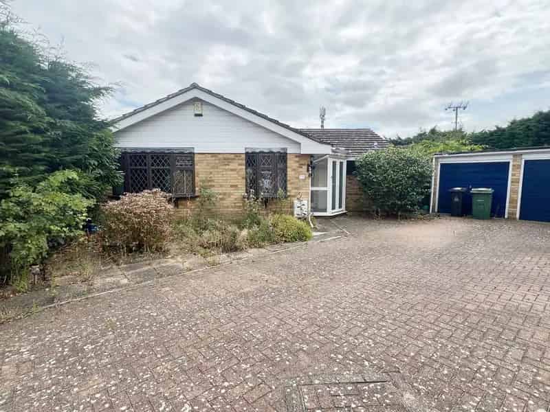 Burnham-on-Crouch Detached Bungalow Near Waterfront