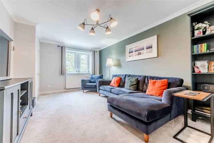 House For Sale in Leeds, England