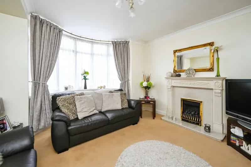Extended Detached Family Home with Garage Workshop