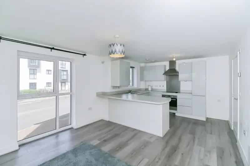 2 Bedroom Ground Floor Flat Near Barry Island