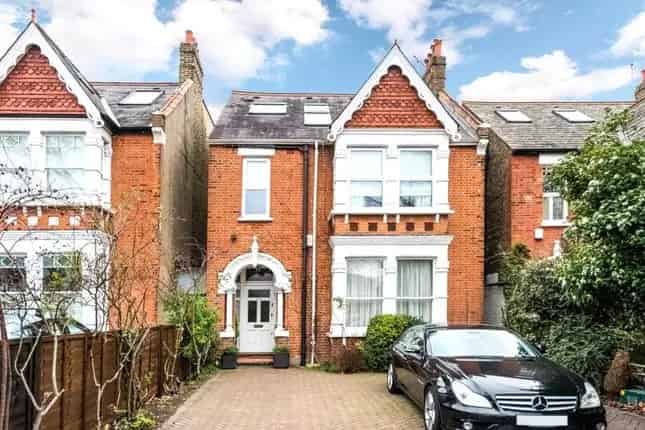 6 Bedroom Detached House for Sale West Ealing