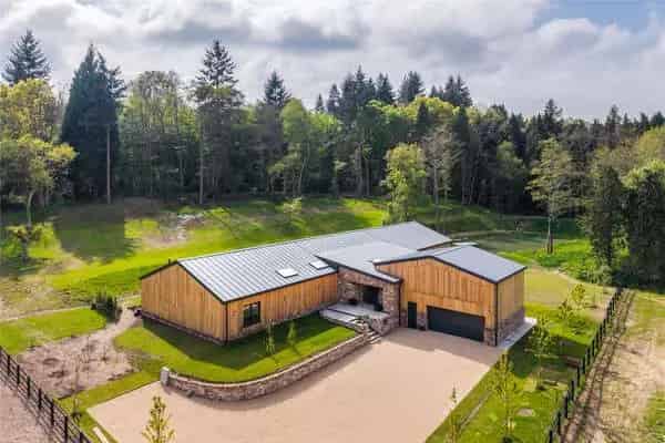 Sustainable Contemporary Home in High Weald National Landscape