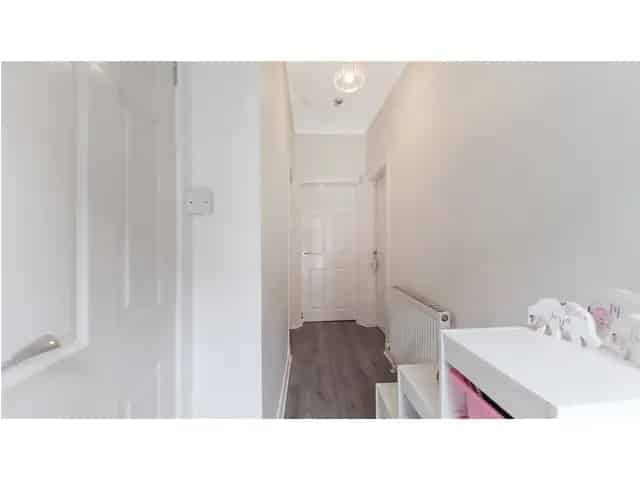 3 Bedroom Flat for Sale - Modernized and Tastefully Decorated