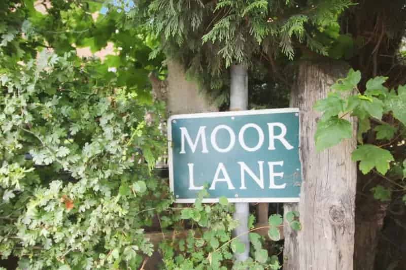 2 Bedroom Mid Terrace House Wilmslow Cheshire SK9