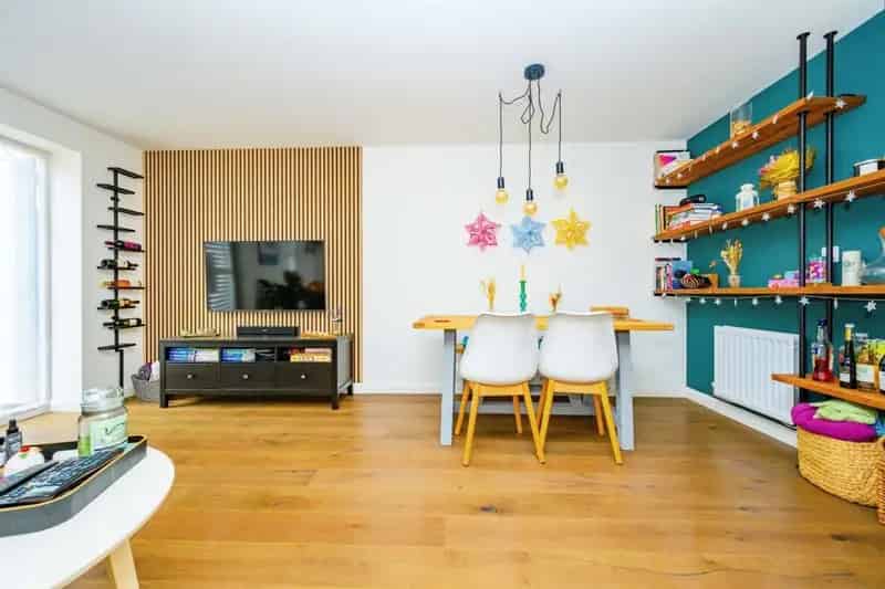 Four Bedroom Semi-Detached House in Aspen Park