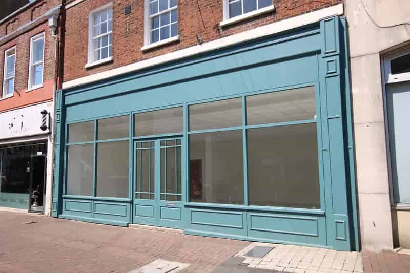 Poole High Street Retail Unit 732 sqft To Let