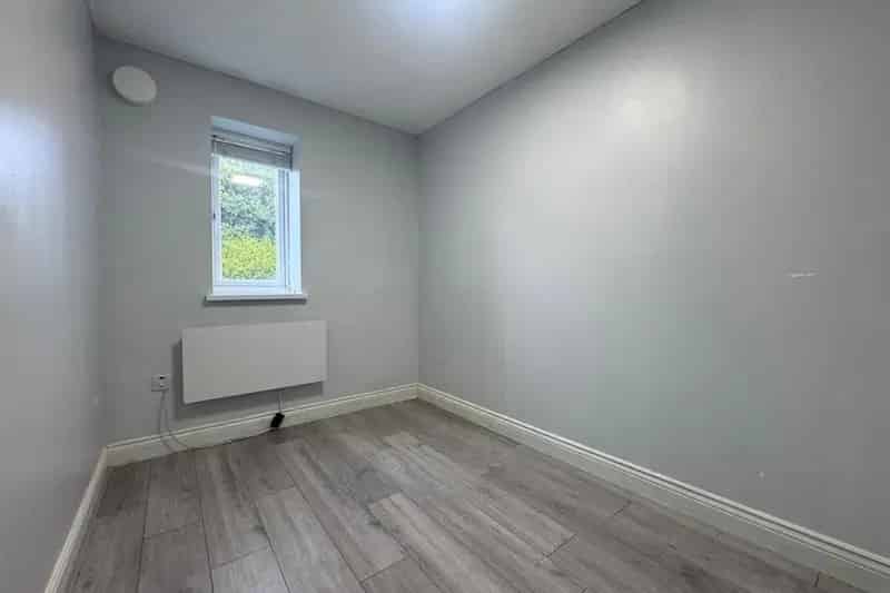 Two Bed Apartment Swallows Development Watford
