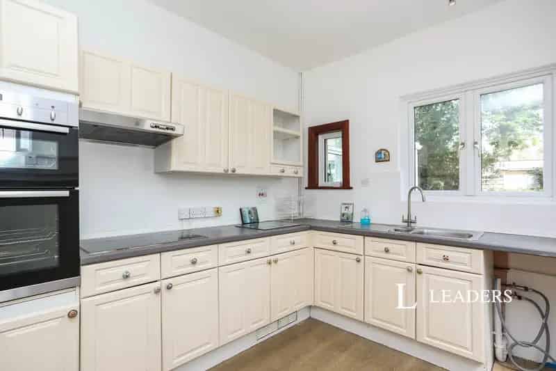 House For Rent , Rochester Avenue, London, England