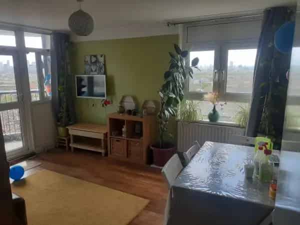 2 Bed Apartment with Balcony, Pet-Friendly and Wheelchair Accessible