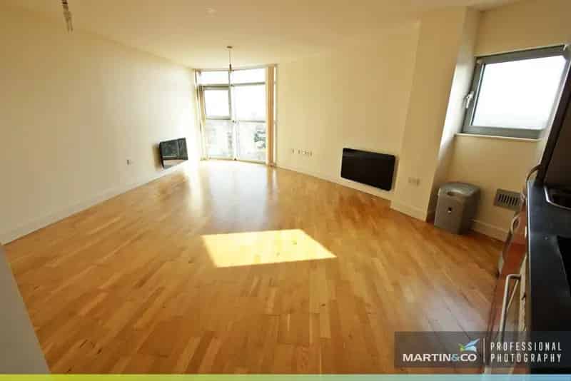 2 Bedroom Flat For Sale with Stunning Views and Allocated Parking