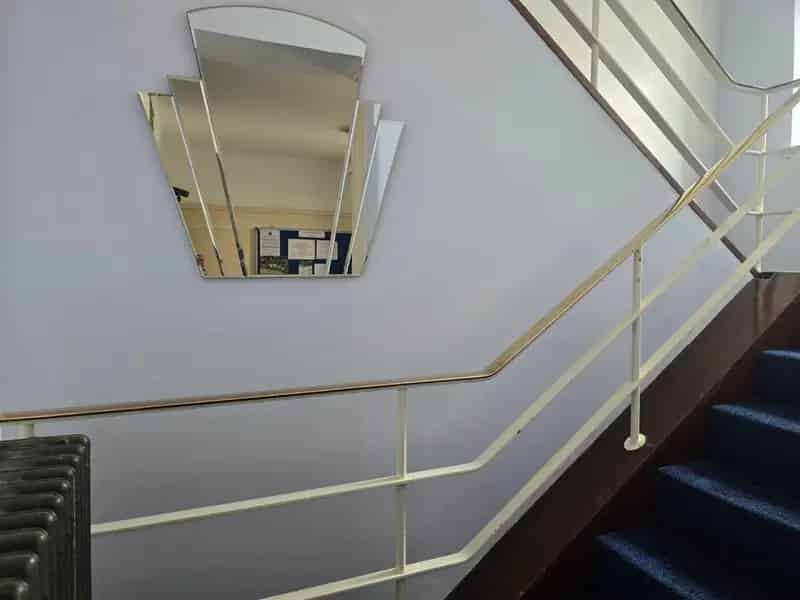 2 Bed Art Deco Apartment Bexhill Seafront