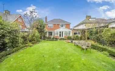 Spacious Family Home Near Sherborne Abbey