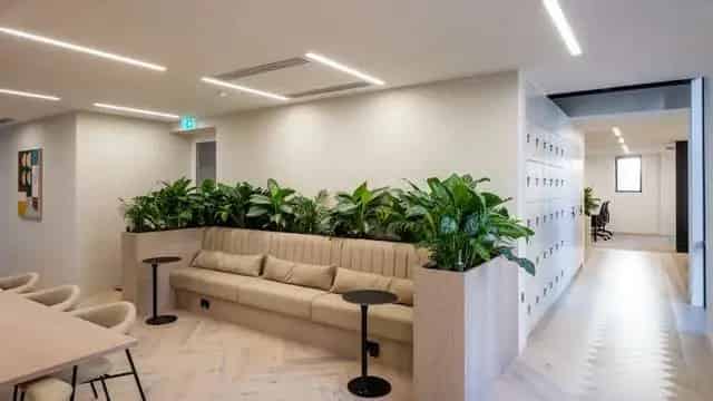 St James's Office Space: Fully Fitted and Managed