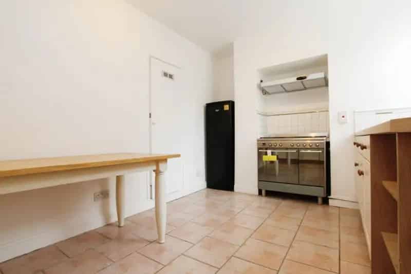 4 Bedroom House St Andrews Near Gloucester Road