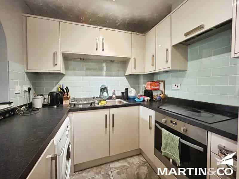 2 Bedroom Flat To Rent Available 10102025