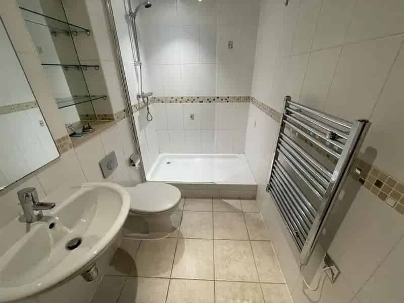 1 Bedroom Flat for Sale Sheffield S3 - Investment Opportunity