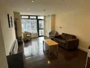 Spacious 1-Bedroom Apartment in Stranmillis, Belfast