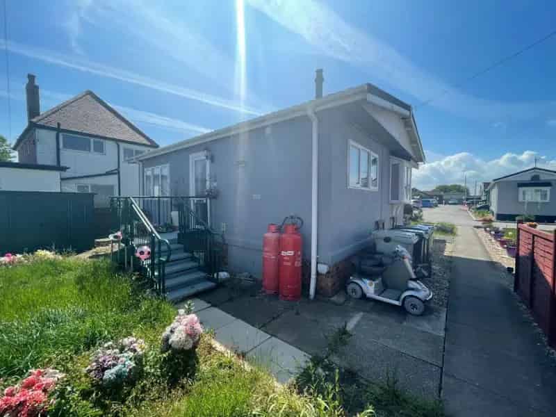 2 Bed Park Home for Sale - Retirement Property
