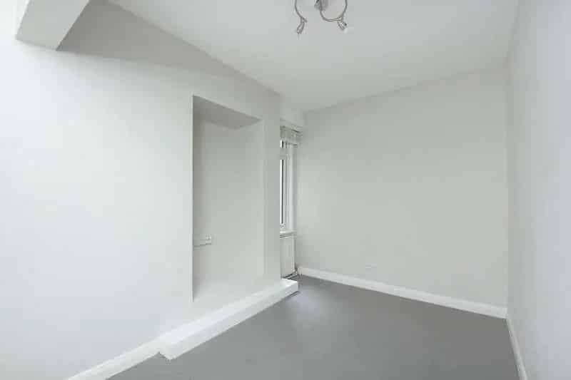 2 Bed Flat for Sale with Planning Permission - Acton Poets Corner