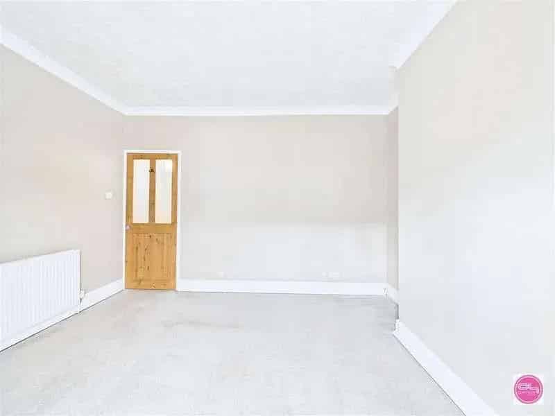 2 Bed House for Sale in Burton on Trent