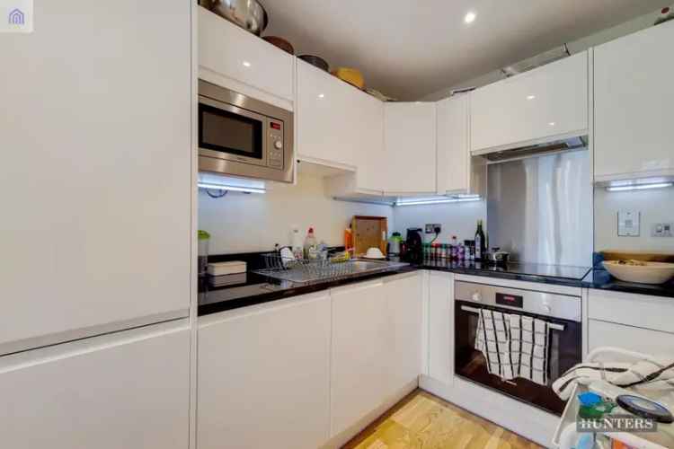 3 Bedroom Maisonette Flat for Sale Limehouse E14
