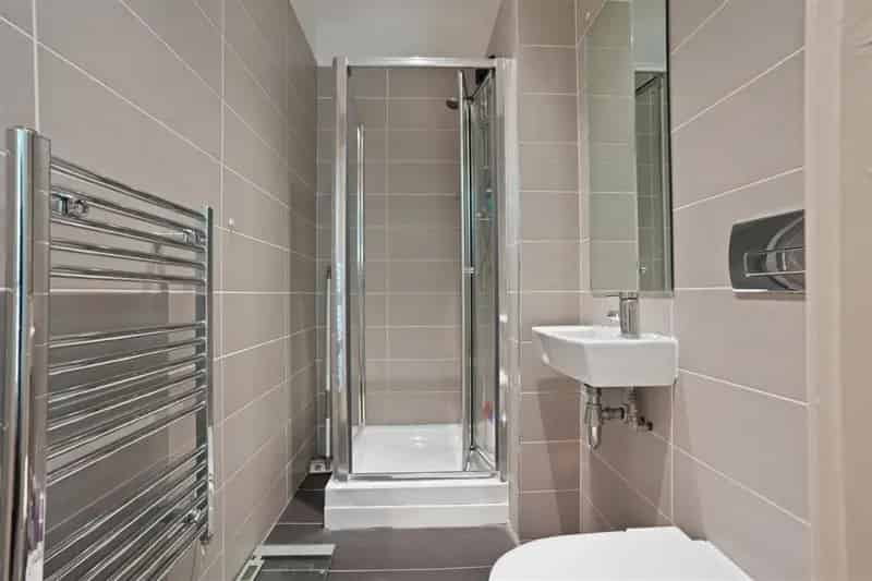 2 Bed Flat City Centre - 2 Double Bedrooms En Suite Modern Kitchen Communal Garden