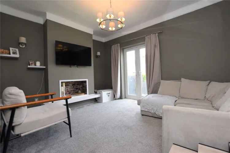 Two Bed Mid Terrace House Near Rothwell Centre