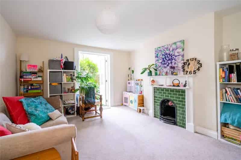 2 Bedroom Flat for Sale in Crouch End