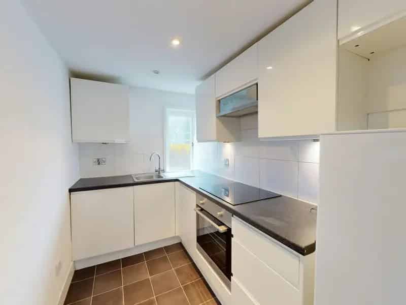 Seafront Apartment Brighton 3 Bedrooms Top Floor Leasehold