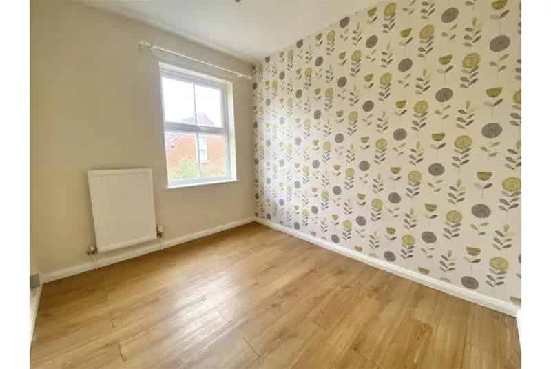 2 Bed End Terrace House For Sale Modern Interior Landscaped Garden