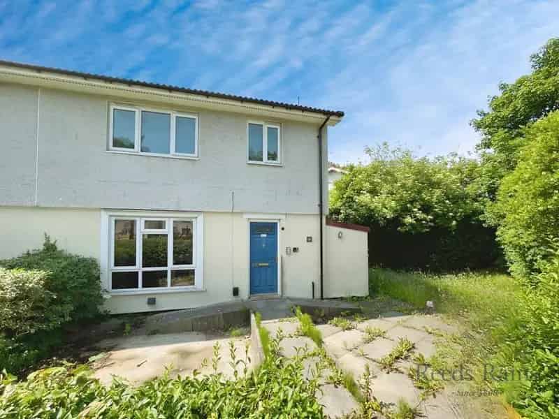 3 Bedroom End Terrace House For Sale - Renovation Project