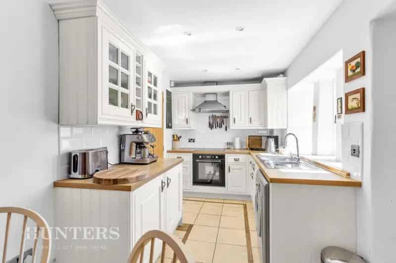 2 Bedroom Grade II Listed Cottage Littleborough