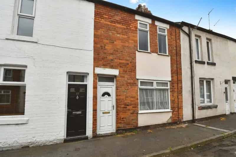 2 Bed House for Sale in Ripon - Traditional Terrace