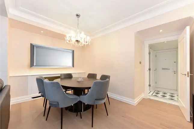 Flat to rent in Park Lane, London W1K