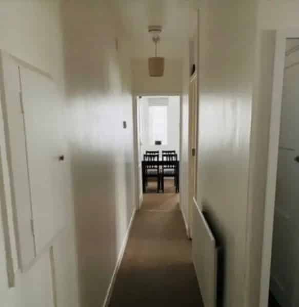 Spacious 1-Bed Flat Near Stepney City Farm Right to Buy Available