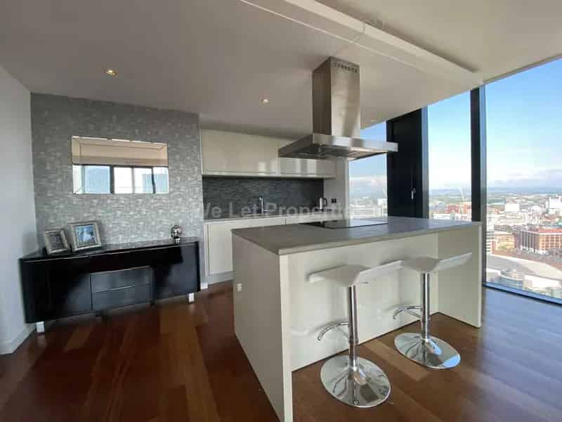 2 Bedroom Apartment House to Rent in Beetham Tower Manchester