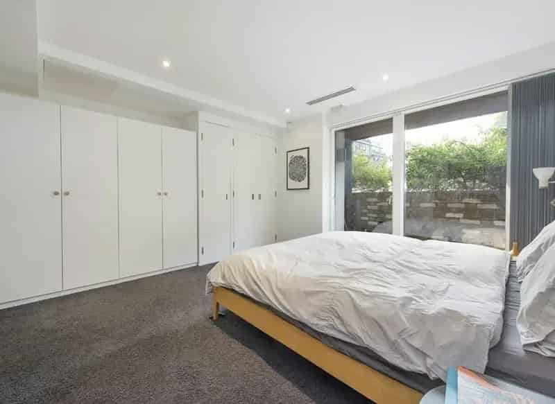 Canal View Maisonette Two Bedrooms Angel Modern Kitchen