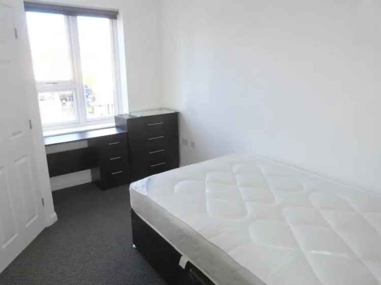1 Bedroom Flat To Rent Available August 15 2025