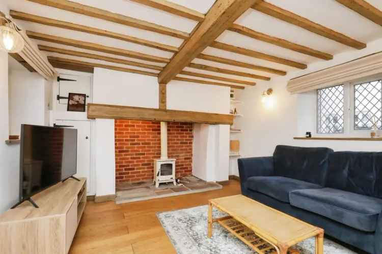 Immaculately Presented 2-Bedroom Cottage in Coltishall